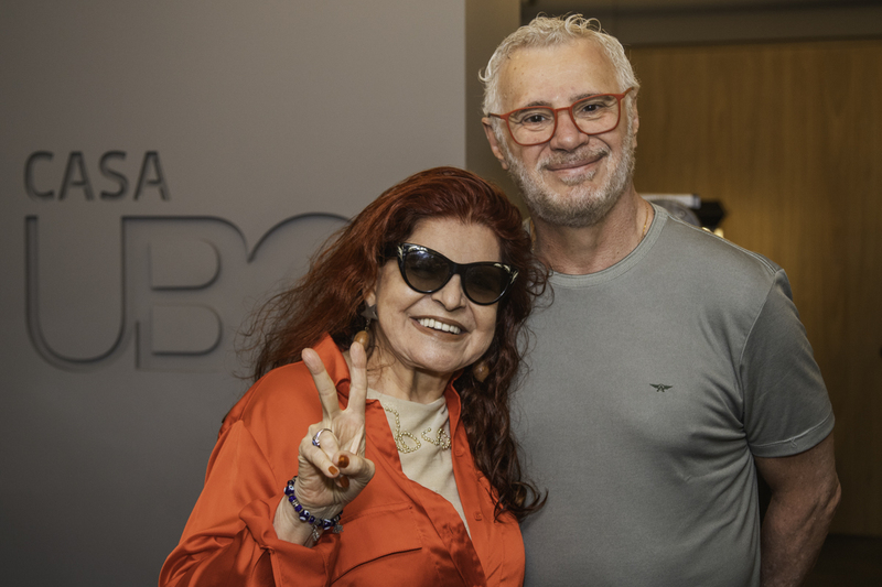 A FRENETICA LEILOCA E O ATOR TADEU AGUIAR