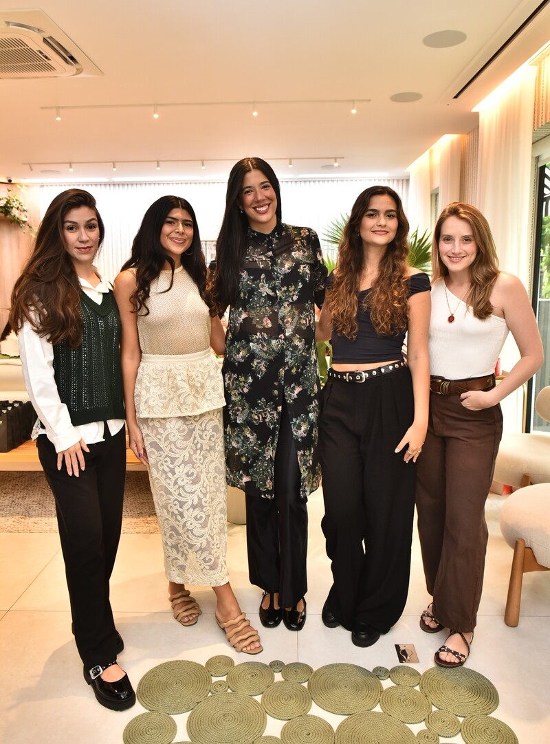 Read more about the article Laviz e a Akera lançaram em collab a “Casa Verão” evento de bem-estar moda e vida saudável que movimentou a Casa Redentor nos dias 4 e 10 de fevereiro