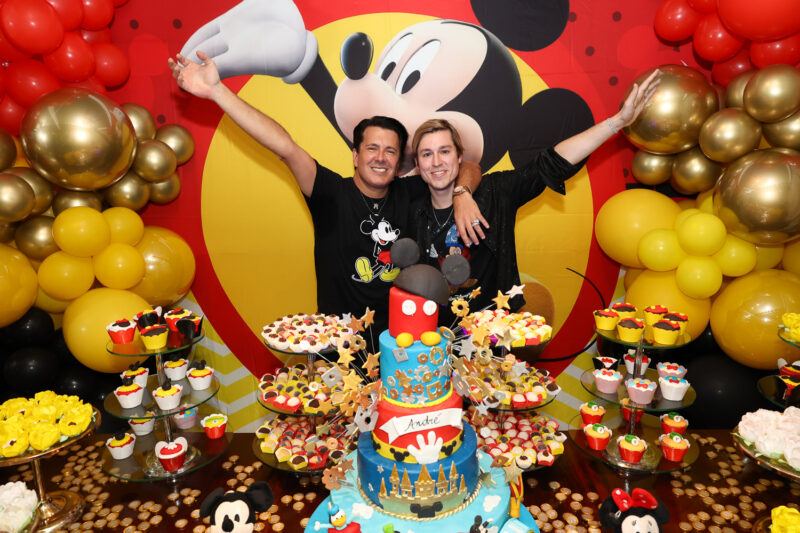 Read more about the article Uma tarde que virou noite: os 51 anos de André Ramos entre amigos