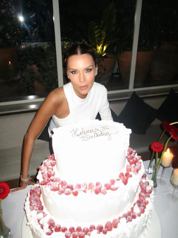 Read more about the article Helena Silvarolli sopra velas à luz de um certo déjà-vu paulistano na quinta 16/04