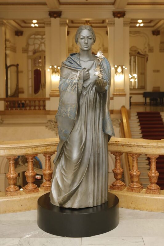 Read more about the article São Paulo recebe Callas — em aço, memória e poder no Theatro Municipal de São Paulo