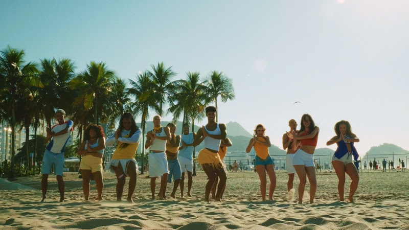 Read more about the article Dançando na praia ao som de Shakira no dia 2 de maio