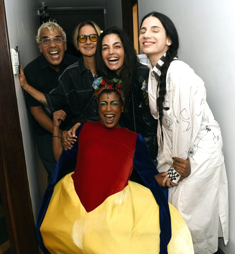 Evandro Rius , Lan Lan , Emanuelle Araújo , Nina Becker e Thalma de Freitas