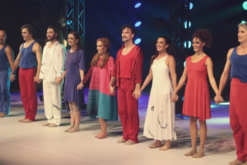 Read more about the article Caetano em Estado de Movimento: Joëlle Bouvier aplaude espetáculo da Studio3 no MASP
