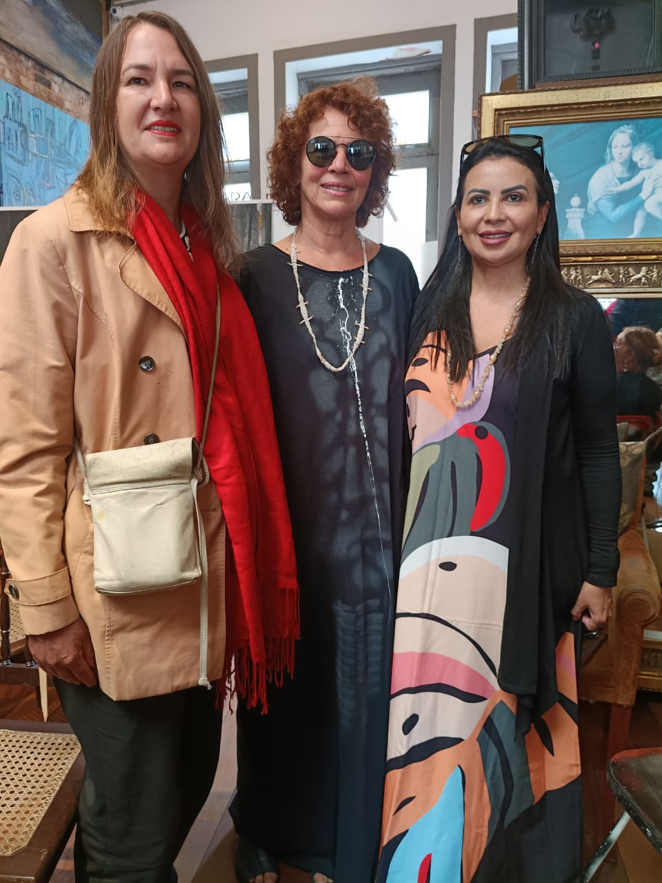 Martina Farmbauer,Thelma Innecco e Val Guimarães