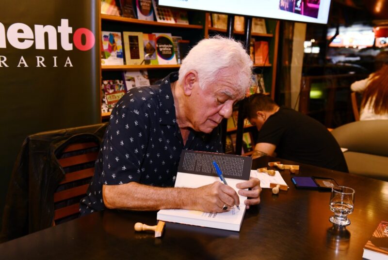 Read more about the article Jorge Davidson revela os bastidores de grandes sucessos da música brasileira em novo livro